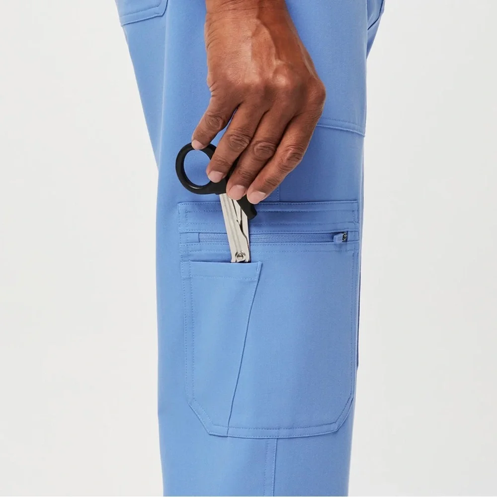 FIGS: Cairo Cargo short scrub pants